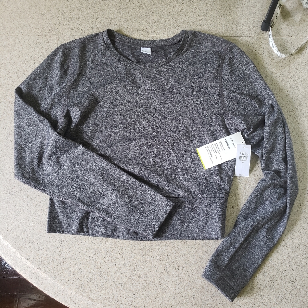 NWT old navy active top